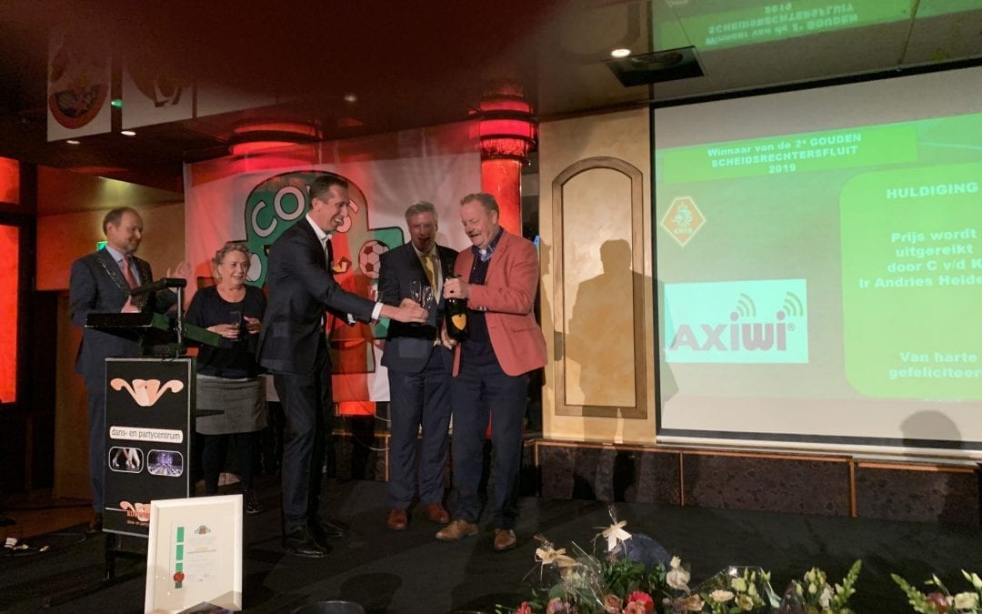 Ab van Buuren krijgt “AXIWI Goudenscheidsrechtersfluit”